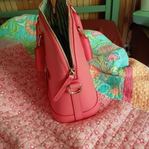 New medium dooney and bourke purse